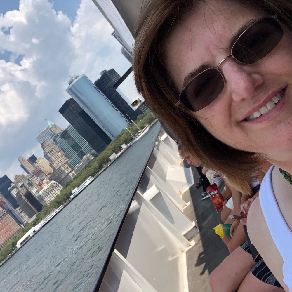 Meet your Posher, Debbi